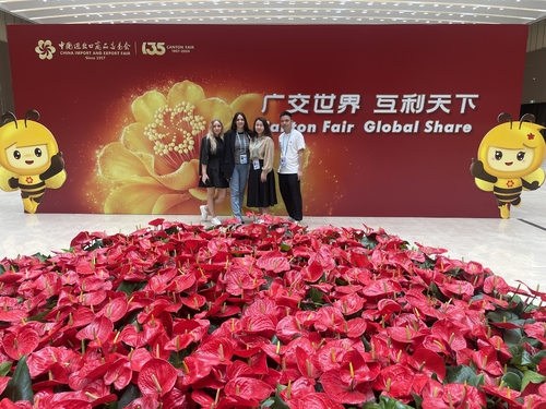 Latest company news about Jinyu Silicone Factory Showcases Innovative Silicone Products at Canton Fair 2025