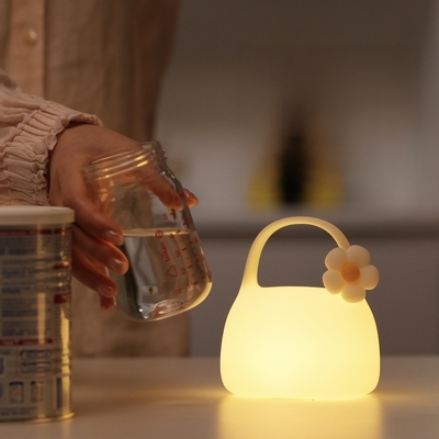 Good price Waterproof Silicone Night Light 109g Squishy Night Light for Kids Rechargeable online