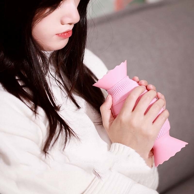 Good price Screw Cap Silicone Hot Bag for Hot and Cold Therapy on Menstrual Cramps online