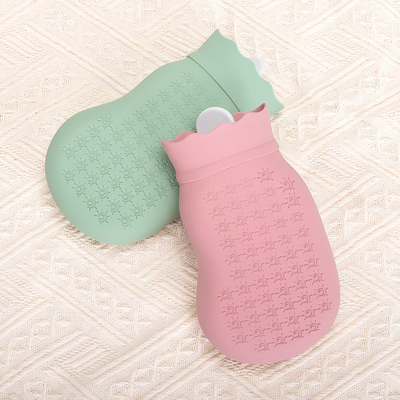 Good price 500ML Leakproof Rubber Hot Water Bottle With Soft Cover For Menstrual Bed Warming online